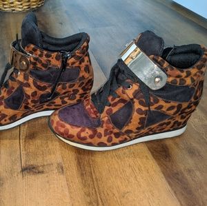 🏷️BOGO 🆓 Leopard wedge sneaker